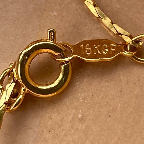 18 KG Gold Necklace with Amethyst Pendant - Picture 6 of 11